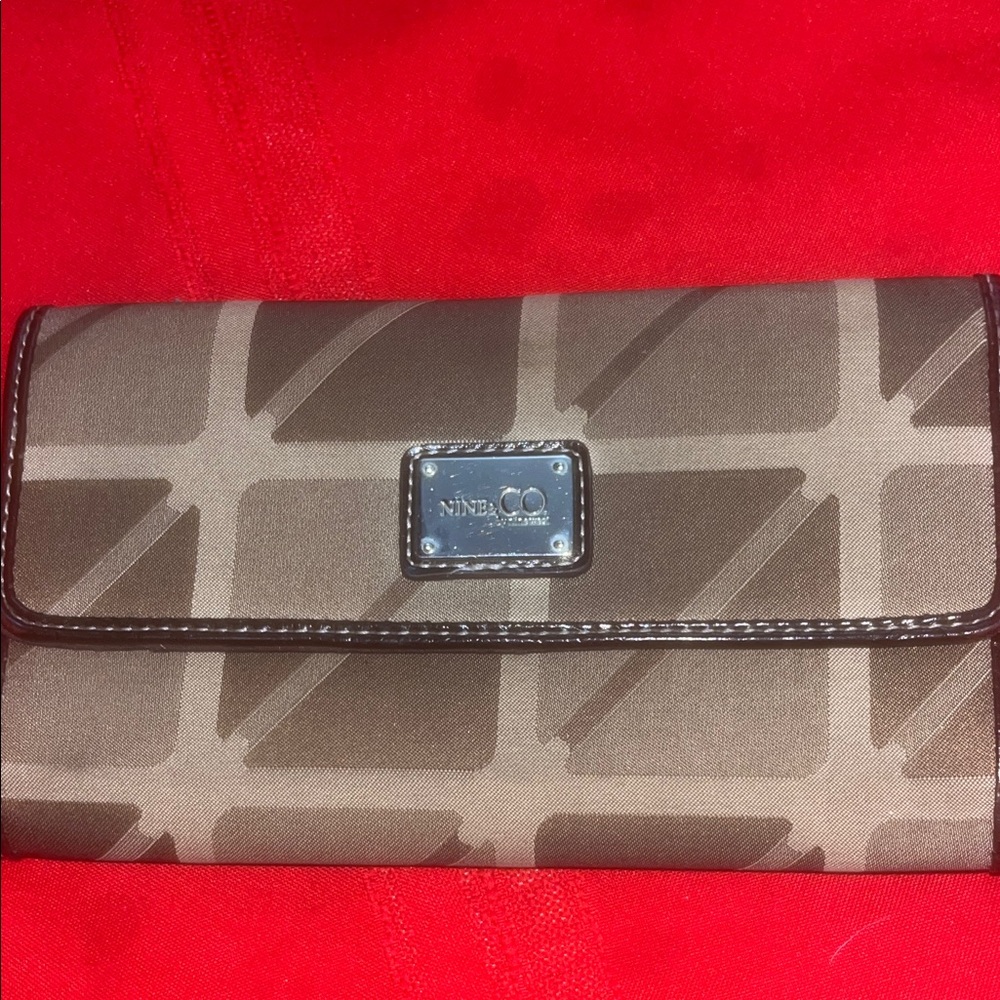 NEW Nine & Co. Ladies Wallet